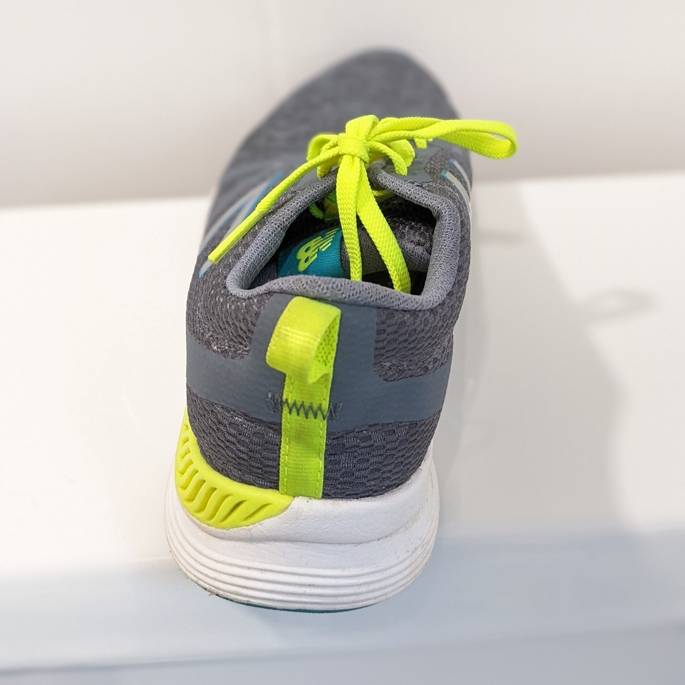 New balance heel pillow sneakers - Picture 4 of 16